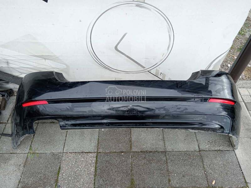zadnji branik F10 limuzina za BMW Serija 5, 520 od 2011. do 2014. god.