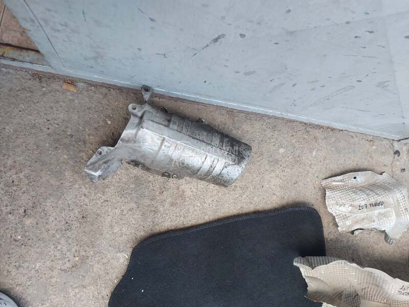 Izolacija katalizatora grane za Peugeot 207