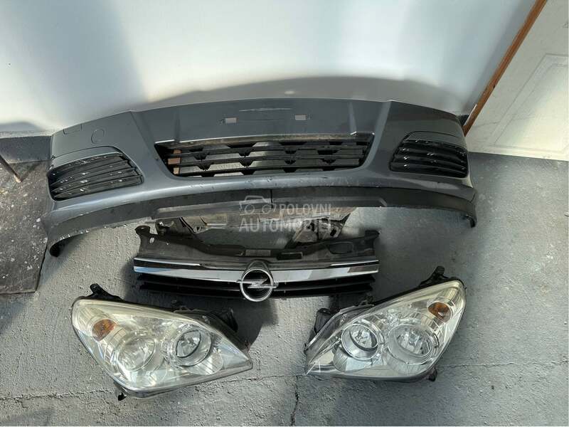 BRANIK,FAR,MASKA za Opel Astra od 2004. do 2010. god.
