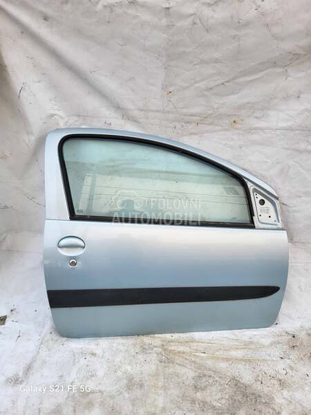 Prednja desna vrata za Toyota Aygo, Yaris od 2006. do 2011. god.