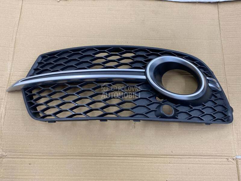 Leva resetka maglenke za Audi Q5 - 8R0807681S