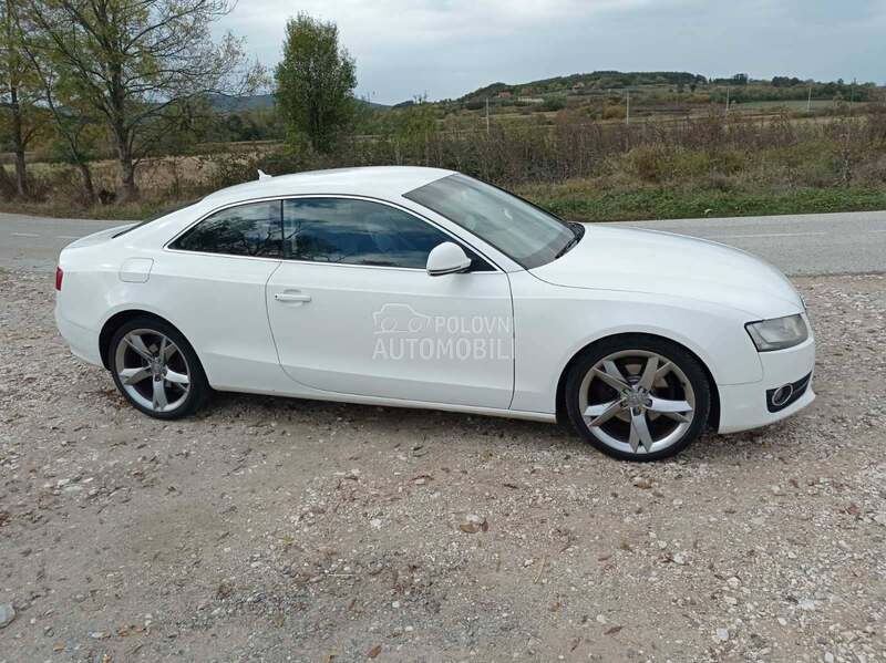 Audi A5 -  kompletan auto u delovima