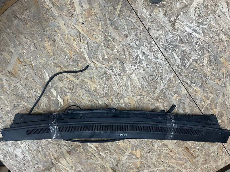 Plastika haube sa prskalicama za Mercedes Benz A Klasa od 2000. do 2004. god.