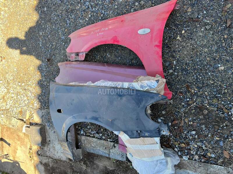 Blatobran krilo levo i desno za Nissan Almera od 2000. do 2002. god.