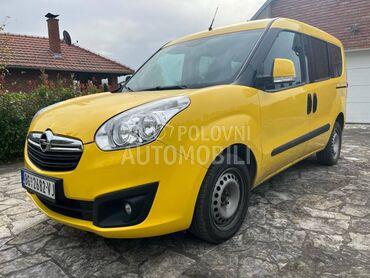 Opel Combo , 7.950 €, 2017. , 214.000 km, Putar, Dizel, 1598 cm3, Manuelni menjač, Obrenovac