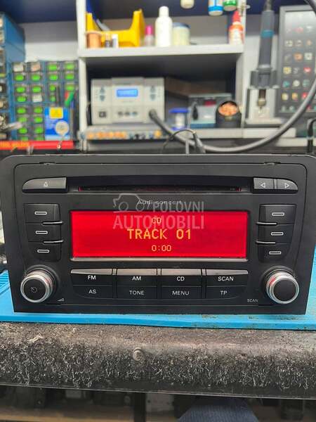 Radio cd ispravan za Audi A3