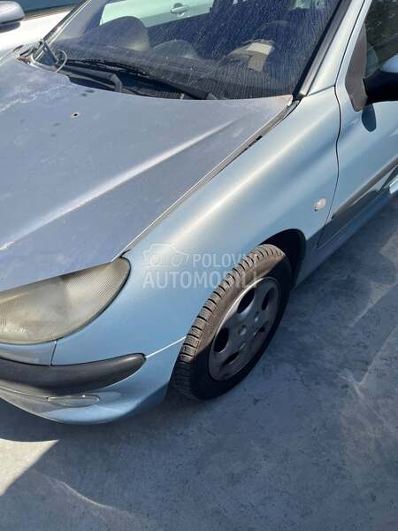 krilo levo/desno za Peugeot 206 od 1998. do 2009. god.