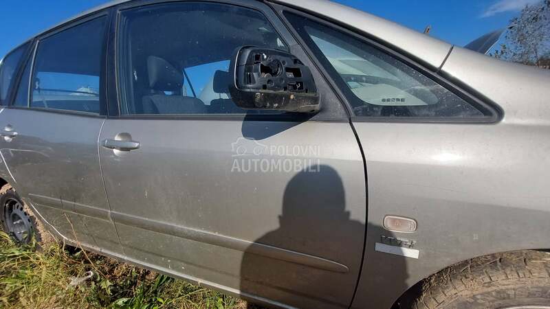 prednja desna vrata za Toyota Corolla Verso