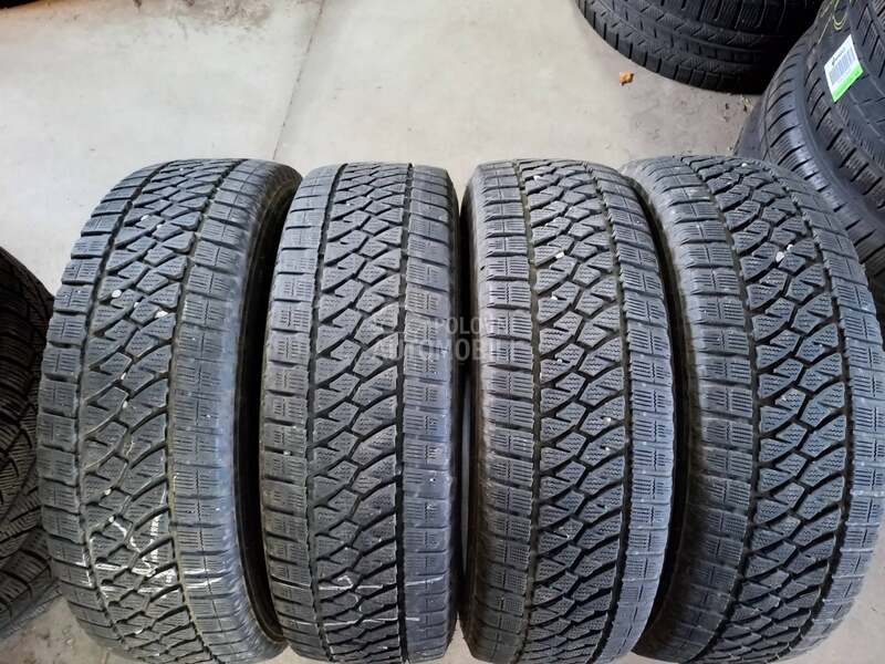 Bridgestone 215/65 R16 Zimska