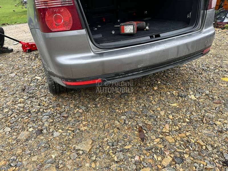 Branik za Tourana za Volkswagen Touran od 2004. do 2009. god.