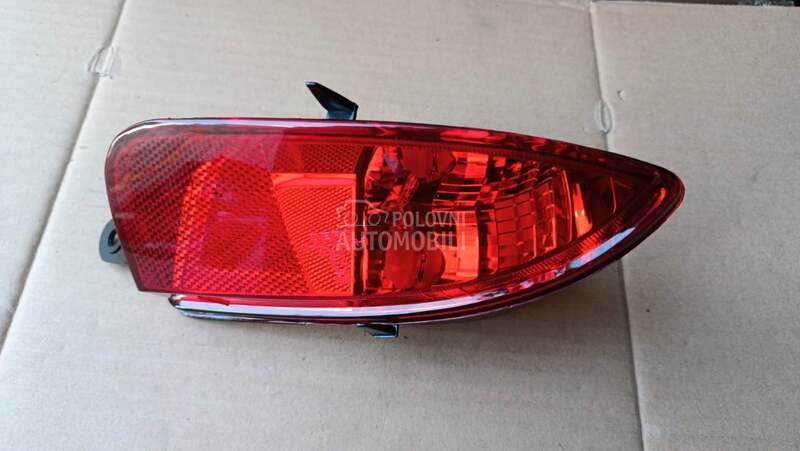 Zadnja desna maglenka za Opel Corsa C od 2004. do 2006. god.