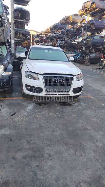 Audi Q5 2011. god. -  kompletan auto u delovima