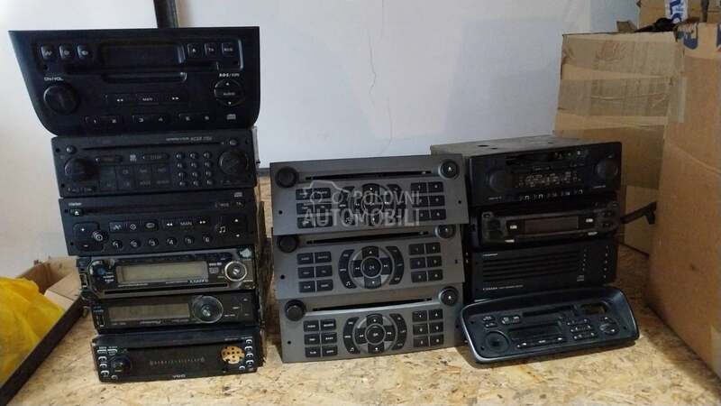 Radio cd kasetofon za Peugeot 206, 308, 106 ...