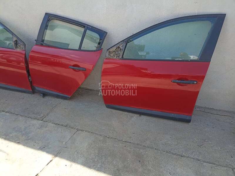 zadnja leva vrata za Renault Megane od 2008. do 2016. god.
