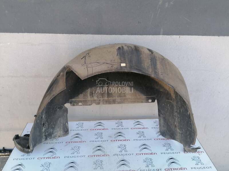 Podkrilo koruba zadnja desna za Citroen Xsara Picasso