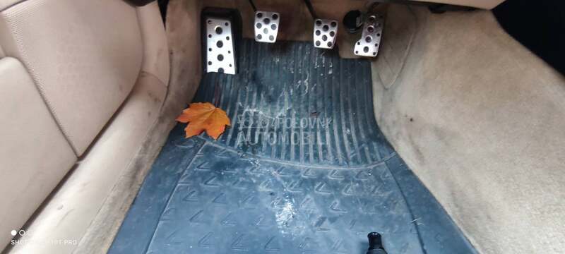 originalne patosnice za Lexus IS 220
