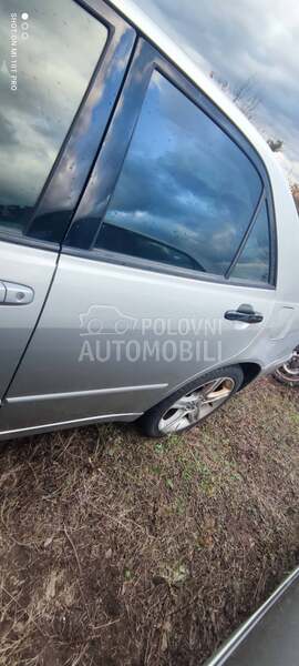 zadnja leva vrata za Lexus IS 200 od 1999. do 2006. god.