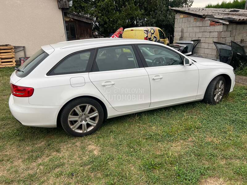 Audi A4 2.0 -  kompletan auto u delovima