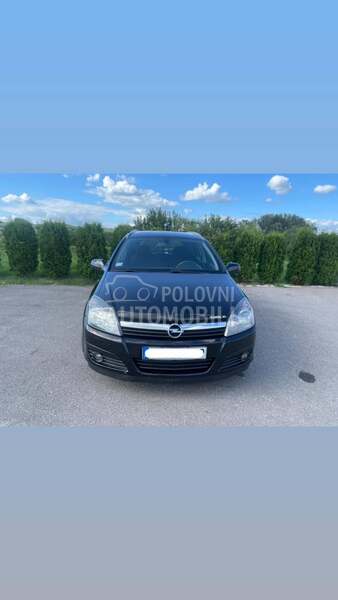 Opel Astra H 2005. god. -  kompletan auto u delovima