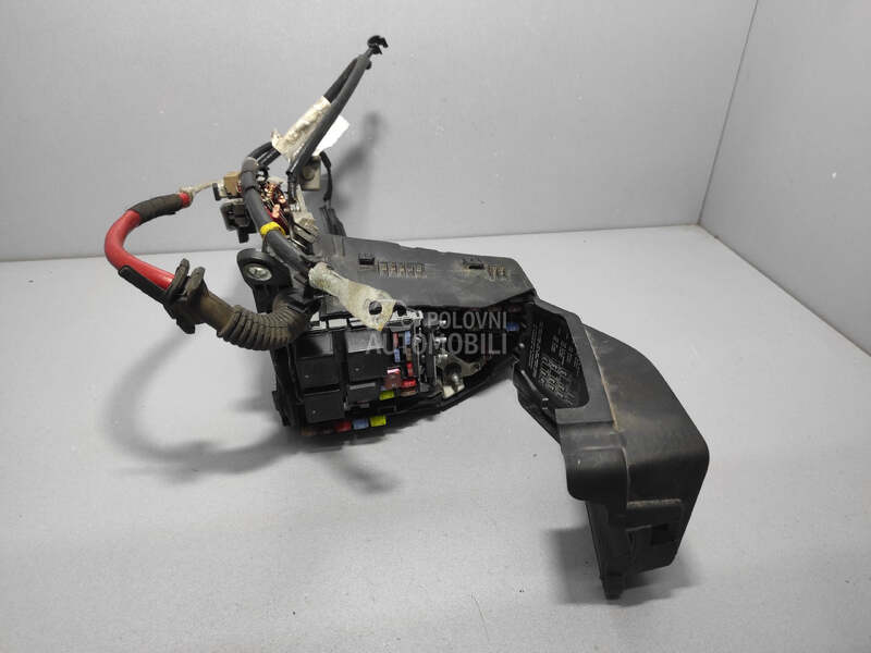 ELEKTRONIKA KUTIJA OSIGURACA za Volvo S60