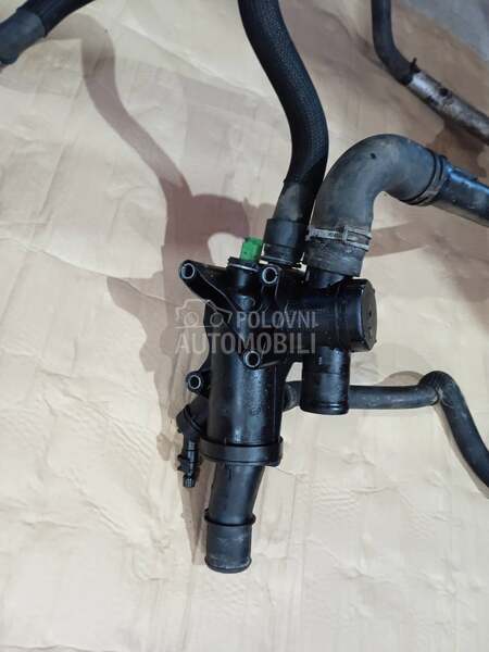 Kuciste termostata 2.0HDi za Fiat Scudo, Ulysse od 2006. do 2014. god.