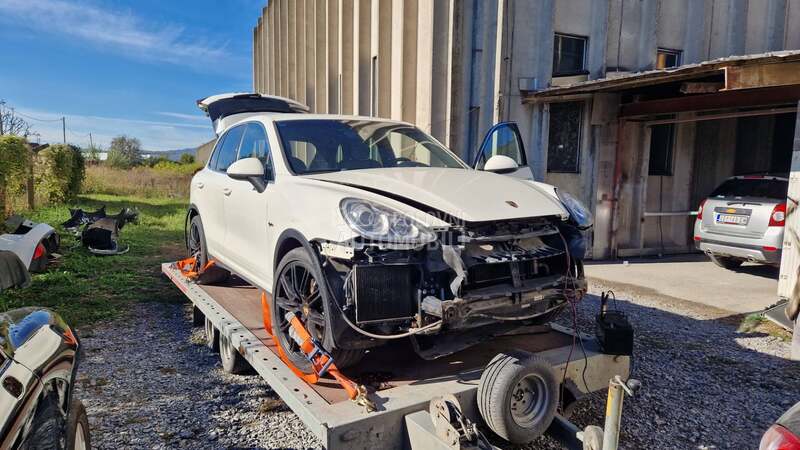 CAYENNE 7P HAUBA za Porsche Cayenne od 2010. do 2014. god.