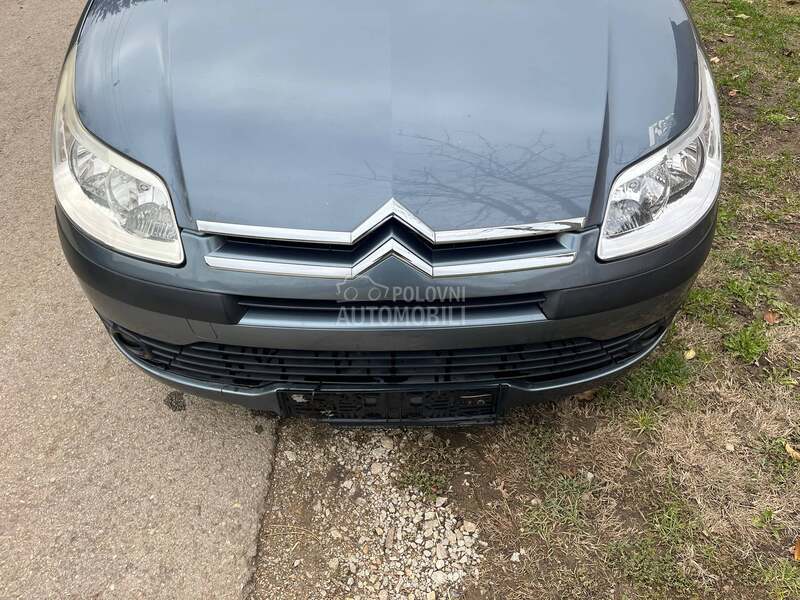 Prednji Branik za Citroen C4