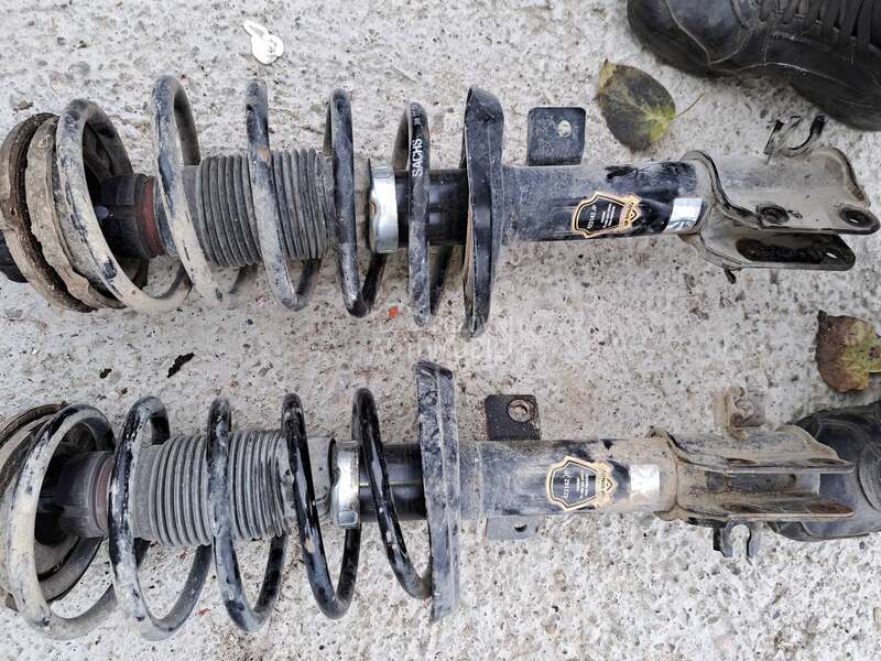 prednji amortizeri 1.9 jtd za Fiat Stilo