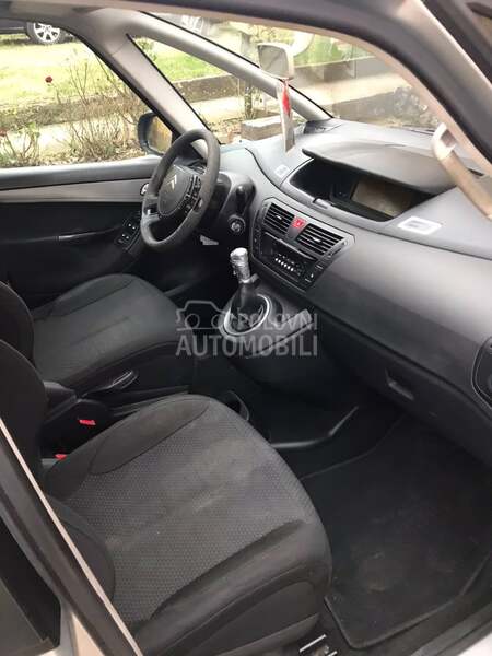 Instrument tabla za Citroen C4 Picasso od 2007. do 2012. god.