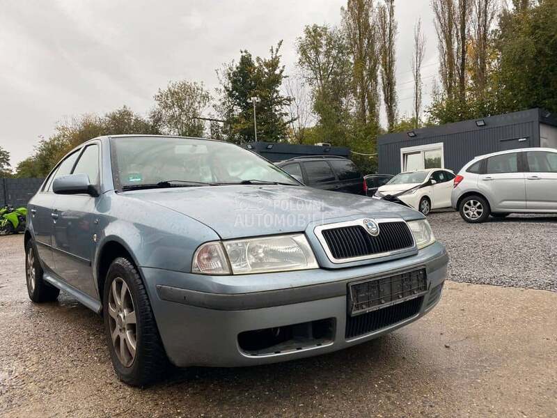 Škoda Octavia 2.0b 2001. god. -  kompletan auto u delovima