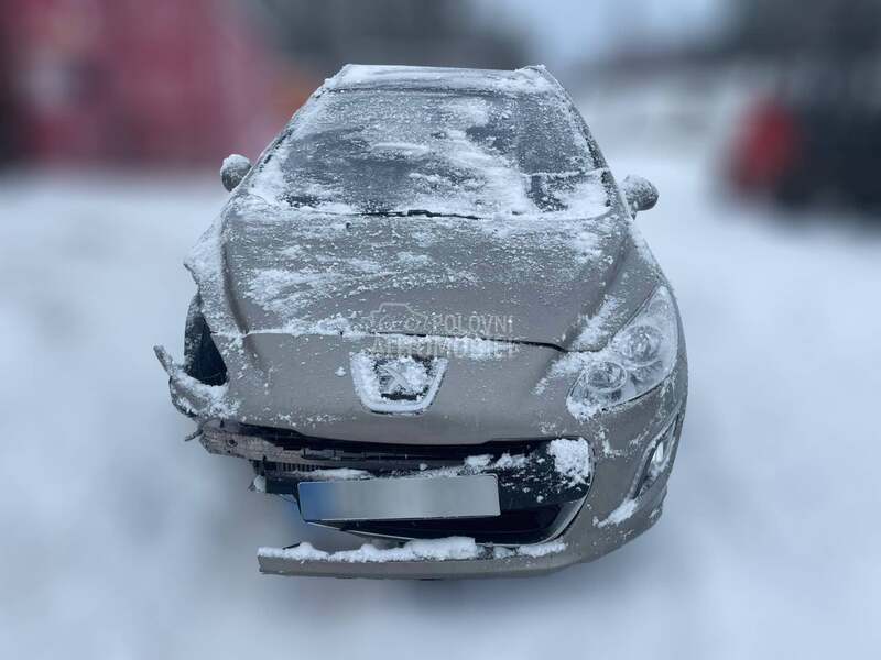 Peugeot 308 1.6 2011. god. -  kompletan auto u delovima