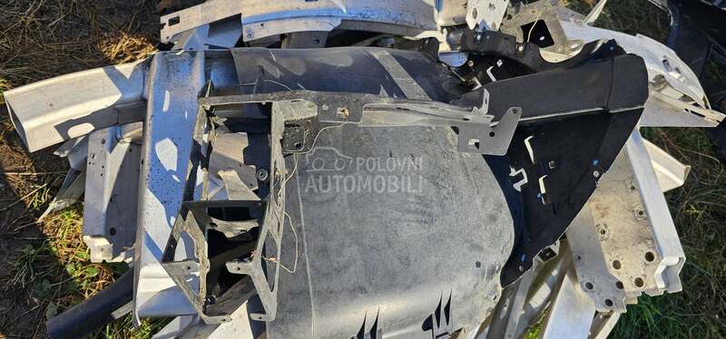 nosač fara desni f20 f30 f32 za BMW Serija 1, Serija 2, Serija 3 ...