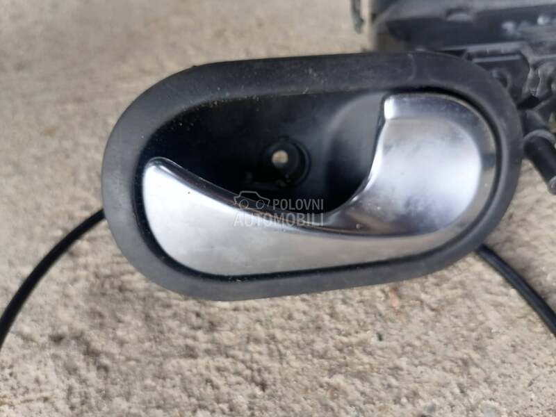 Unutrasnja brava za Renault Megane od 2006. do 2009. god.