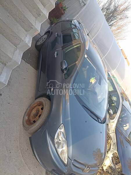 Delovi za Peugeot 307