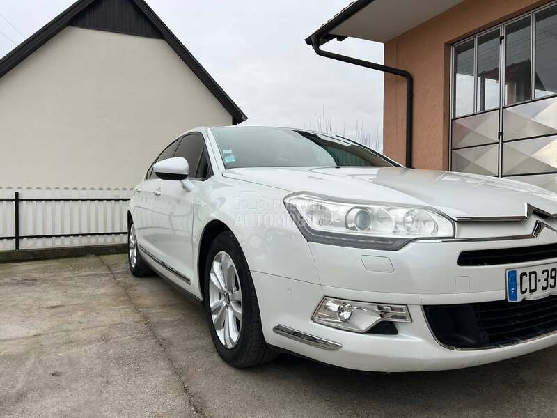 LED xenon farovi za Citroen C5 od 2008. do 2017. god.