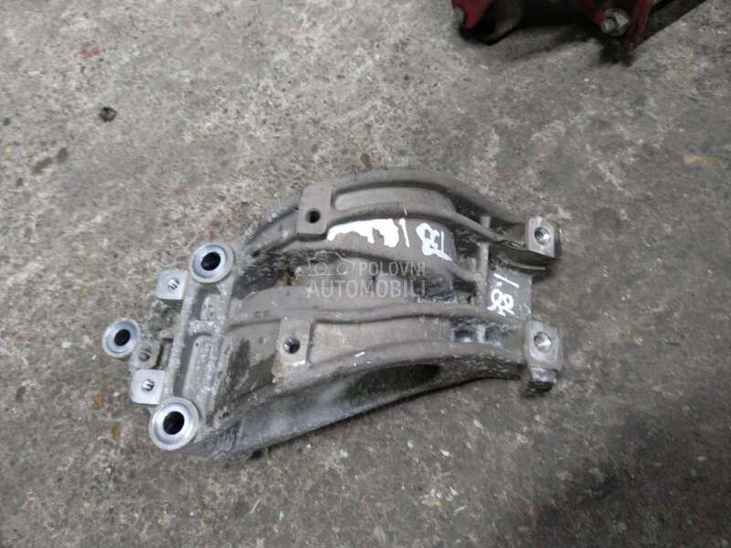 Nosac poluosovine za Alfa Romeo 159