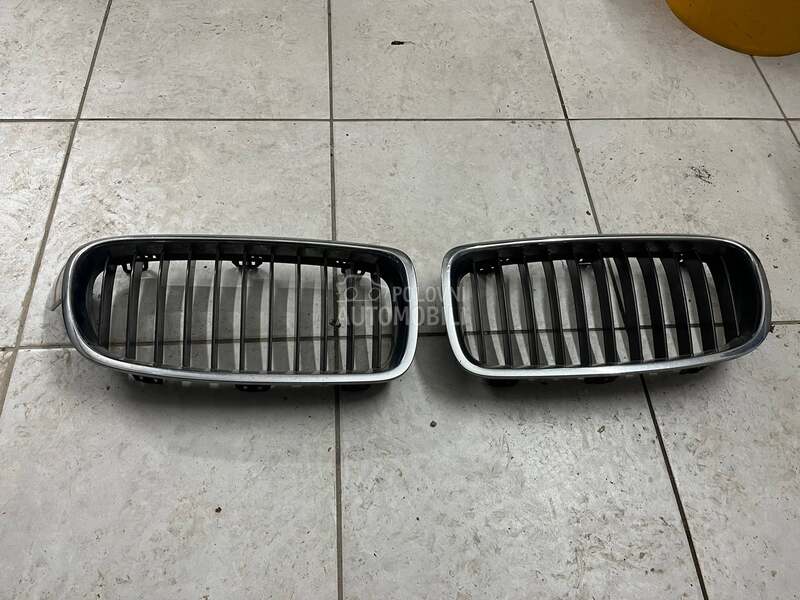 Maska Grilovi za BMW 315, 316, 318 ...