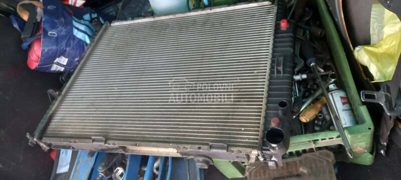 hladnjak vode za Mercedes Benz E 200, E 220, E 230 ... od 1998. do 2002. god. za Mercedes Benz E Klasa od 1998. do 2002. god.