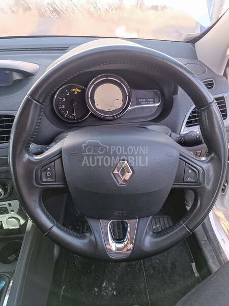 Volan sa komandama za Renault Fluence, Megane, Scenic od 2009. do 2018. god.