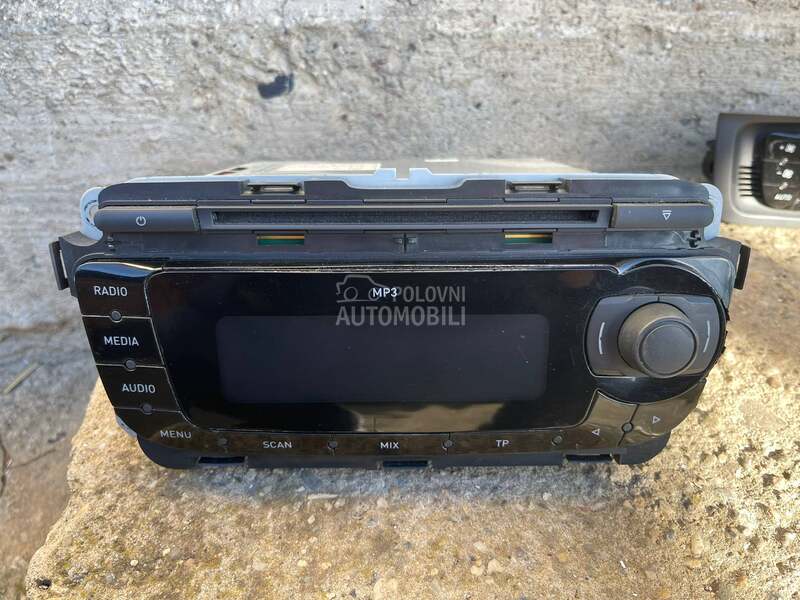 fabricki cd za Seat Ibiza