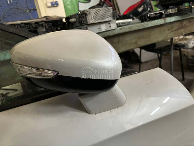 Retrovizori za Citroen DS5 od 2016. do 2022. god.