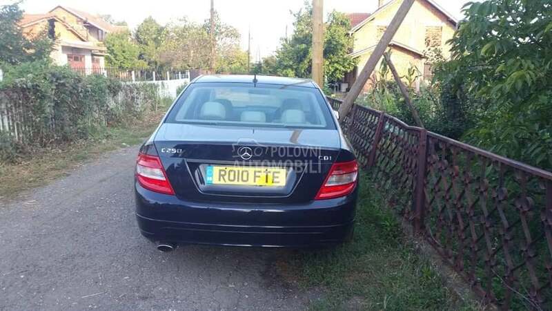 branik zadnji w204 limuzina za Mercedes Benz C Klasa, C 180, C 200 ... od 2007. do 2010. god.
