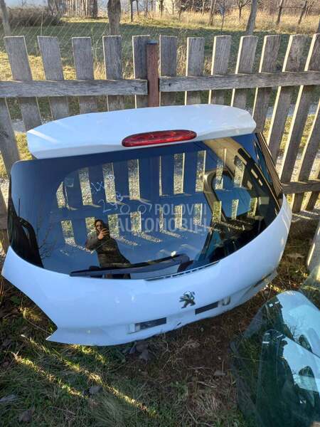 GEPEK VRATA 208 za Peugeot 208
