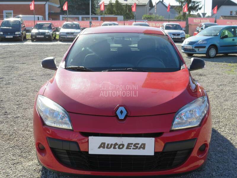 Branik za Renault Megane od 2008. do 2016. god.