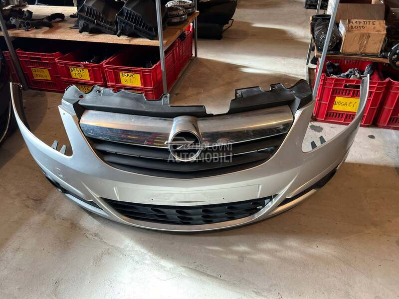 branik maska sivi za Opel Corsa D od 2006. do 2010. god.