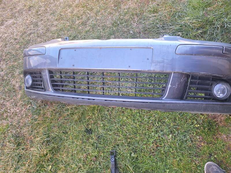 Golf 5 prednj branik za Volkswagen Golf 5 od 2003. do 2009. god.
