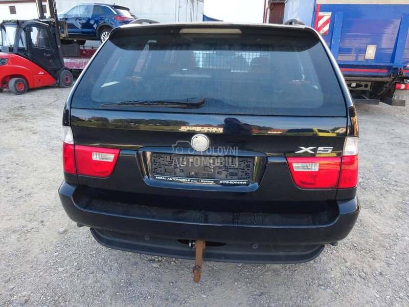e53 brava u gepek vratima za BMW X5 od 2001. do 2006. god.