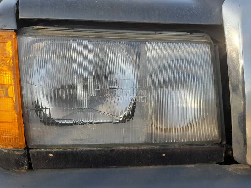 Desni Far za Mercedes Benz E 124 za Mercedes Benz E 124