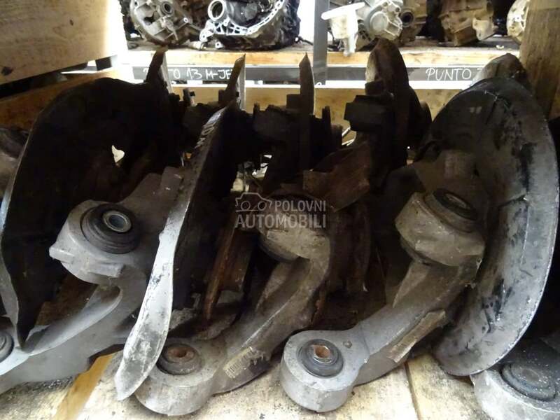 Glavcina zadnja leva za Alfa Romeo 159