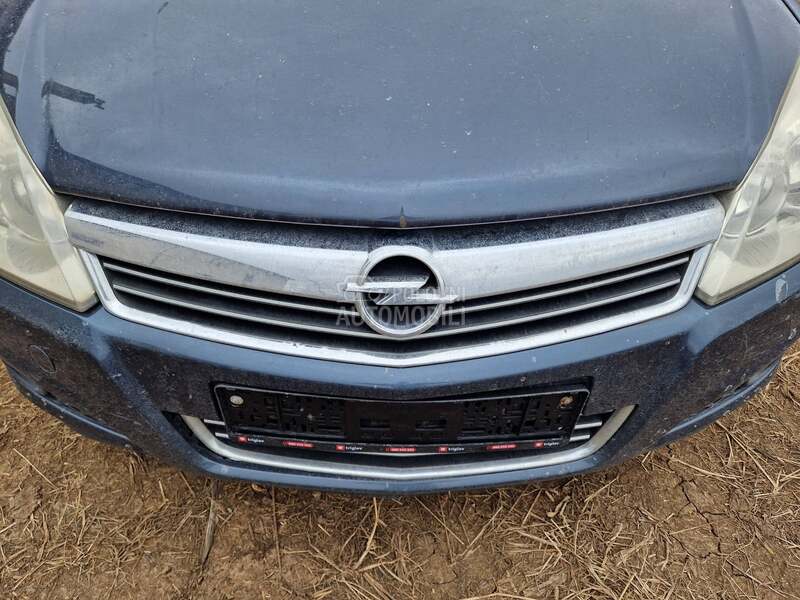 Maska restajling za Opel Astra H